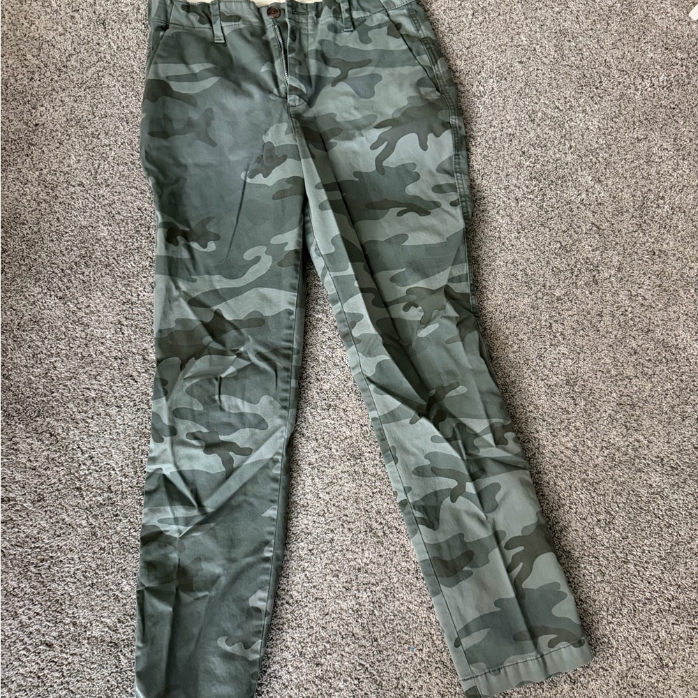 GAP Olive Camouflage Chinos